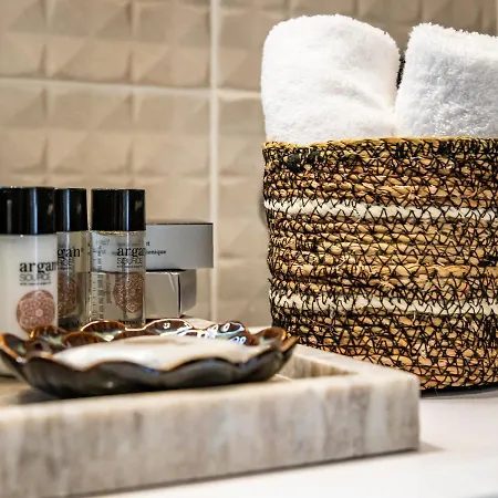 The Kokoon Comfort Living Волос